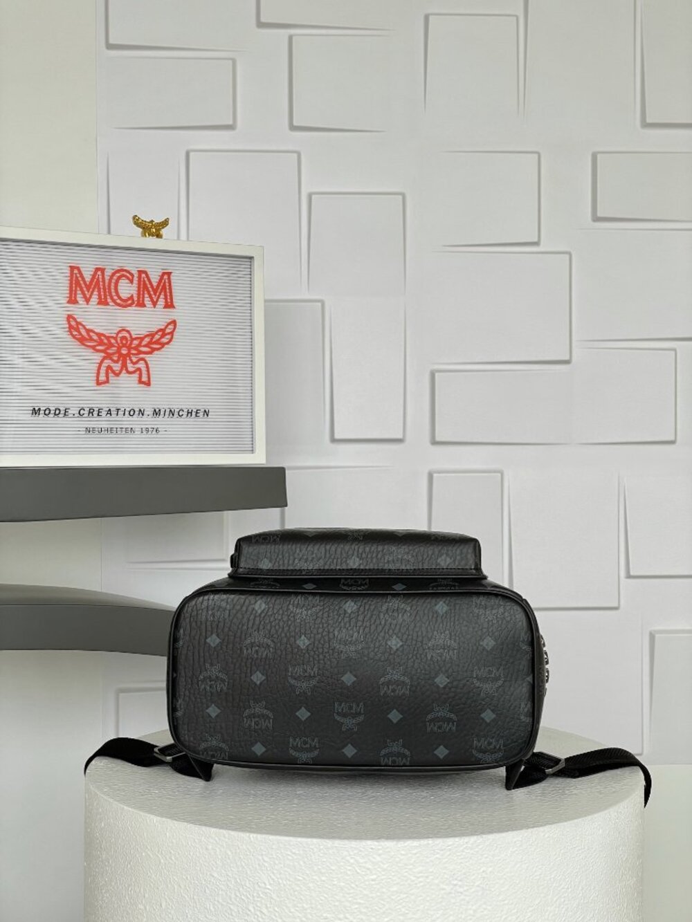 MCM Backpack Black - Picture 6 of 9